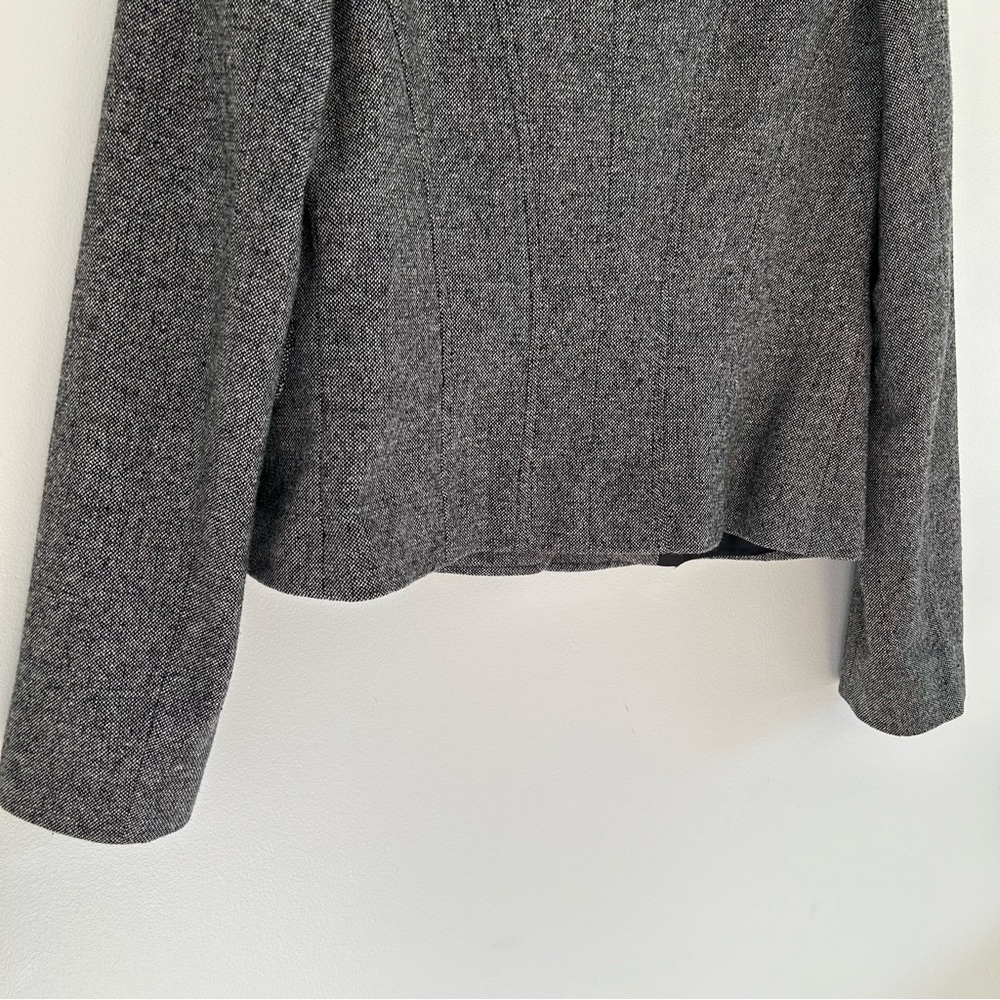 (SOLD) Italian Wool Blend Blazer Size Medium - Picture 10 of 16